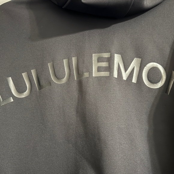 Lululemon shaped expression hooded jacket - Picture 7 of 7